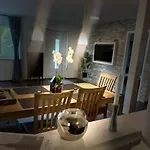 Hella Prázdninový dům *