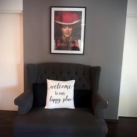 Paradies Hella 基彭海姆