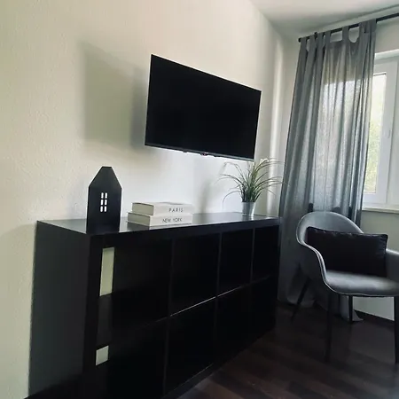 Paradies Hella 度假居 *